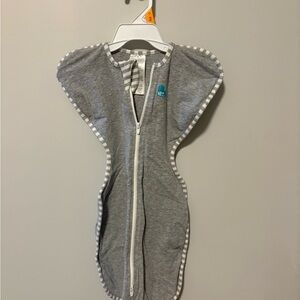 Grey love to dream Baby Swaddle with Zipper
